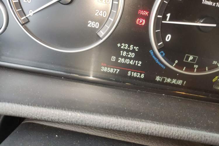 Used BMW X3 2013 Facelifted xDrive20i Luxury Edition Odometer Close Up