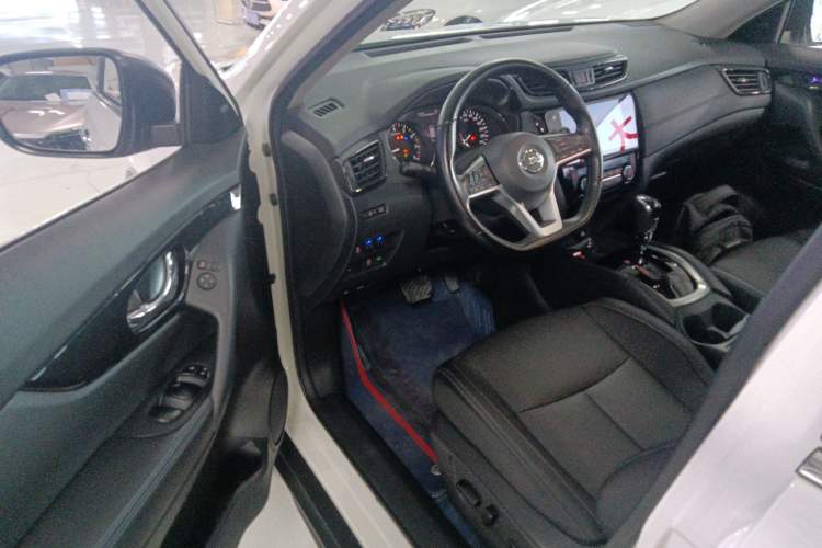 Used Nissan X-Trail 2022 2.0L Two-Wheel Drive Smart Connect & Comfort Edition