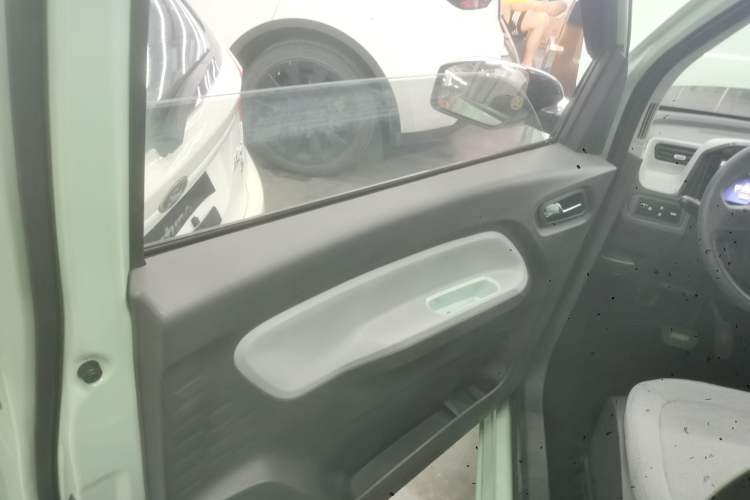 Used Wuling Hongguang MINIEV 2021 Macaron Premium Model – Lithium Iron Phosphate