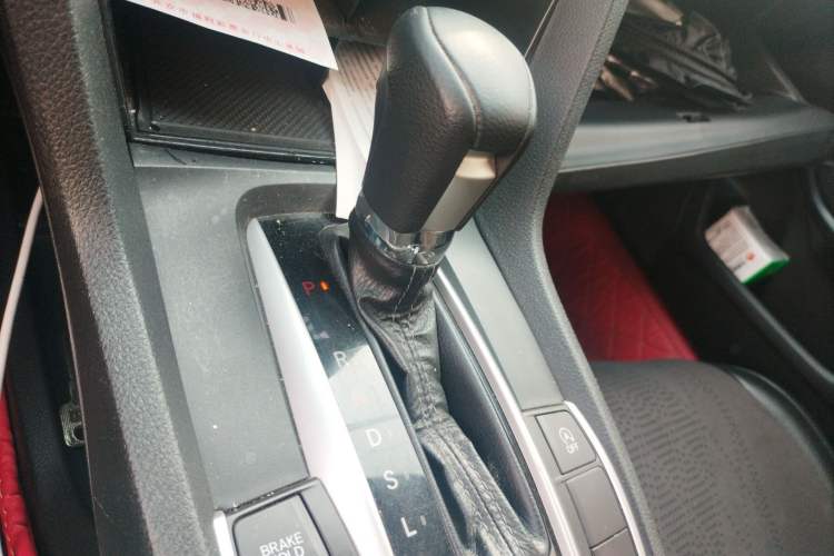 Used Honda Civic 2016 220TURBO CVT Luxury Edition Gear Lever