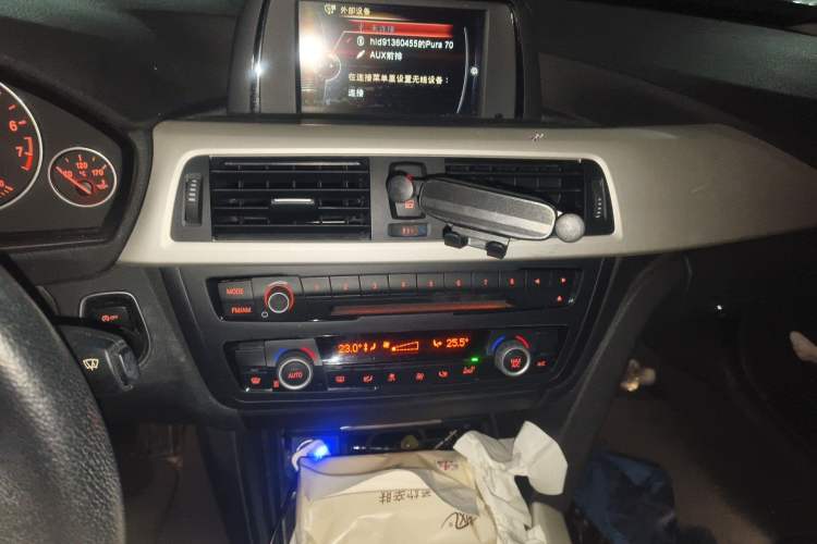 Used BMW 3 Series 2015 320Li Luxury Edition Fashion Model Audio And AC Panel