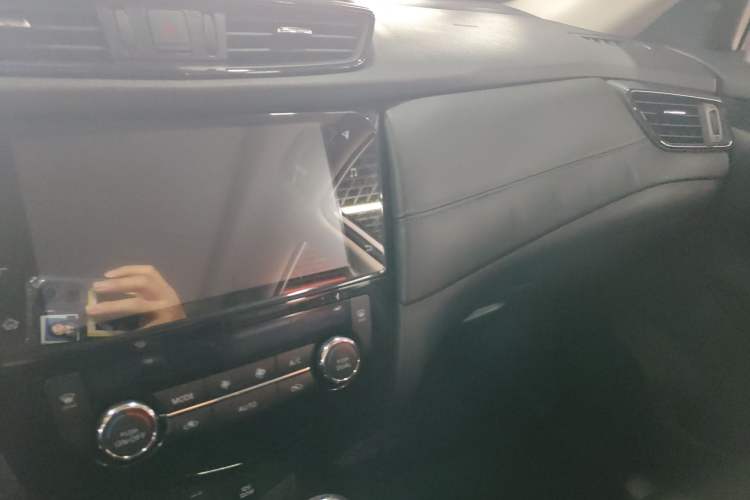 Used Nissan X-Trail 2019 2.0L CVT Smart Connect Comfort Edition 2WD