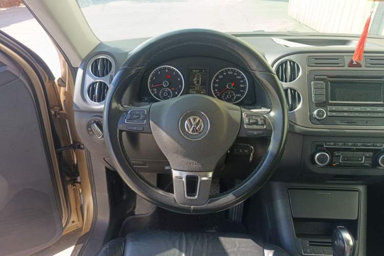 Used Volkswagen Tiguan 2012 1.8TSI Automatic Two-Wheel Drive Trend Edition Steering Wheel