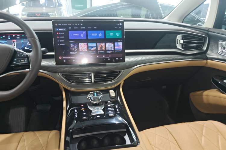 Used Denza D9 2024 EV 620 Premium Model Audio And AC Panel