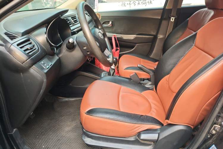 Used Kia K2 2011 Sedan 1.4L Manual Transmission GLS Left Front Seat