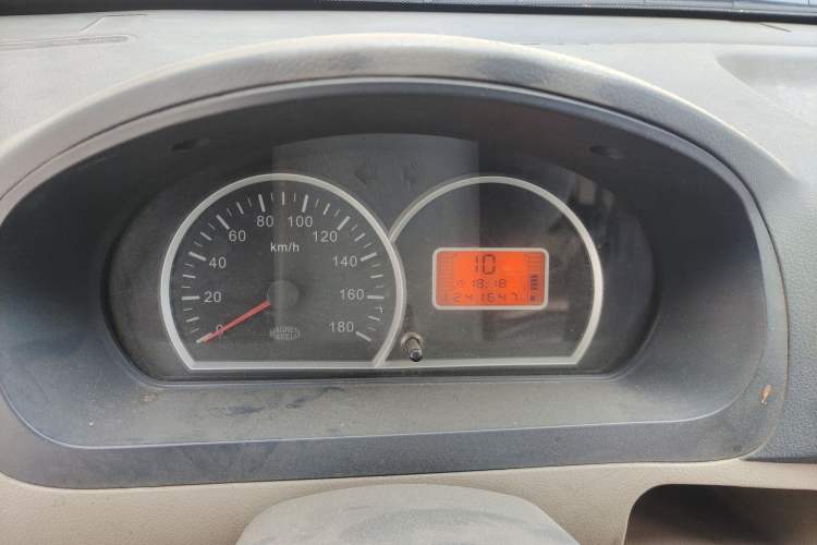 Used BAIC Weiwang 306 2011 1.3L Comfort version 7 seats Instrument Cluster