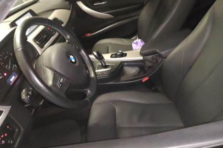 Used BMW 3 Series 2015 320i Luxury Line Stylish Edition
