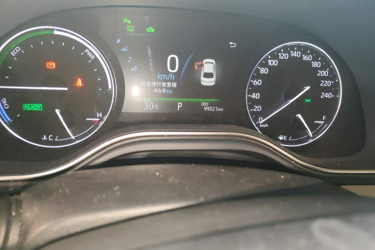 Used Toyota Avalon 2019 Dual-Engine 2.5L Luxury Edition China VI Standard Odometer Close Up