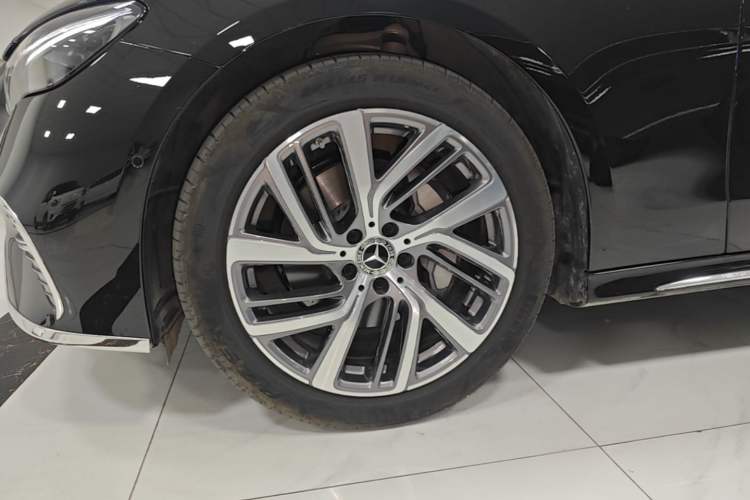 Used Mercedes-Benz E-Class 2025 Facelift E 300 L Fashion Edition
