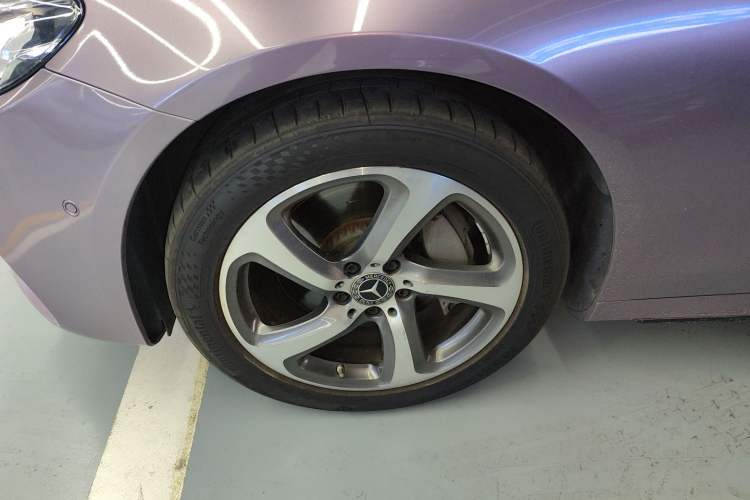 Used Mercedes-Benz E-Class 2019 Restyled E 300 L Sport Luxury Edition Left Front Wheel Hub