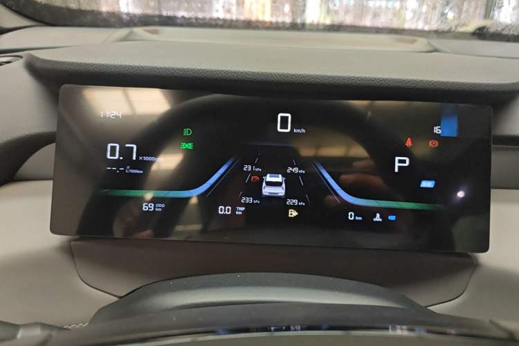 Used Geely Auto FX11 2025 4th Generation 1.5TD DCT – The Start