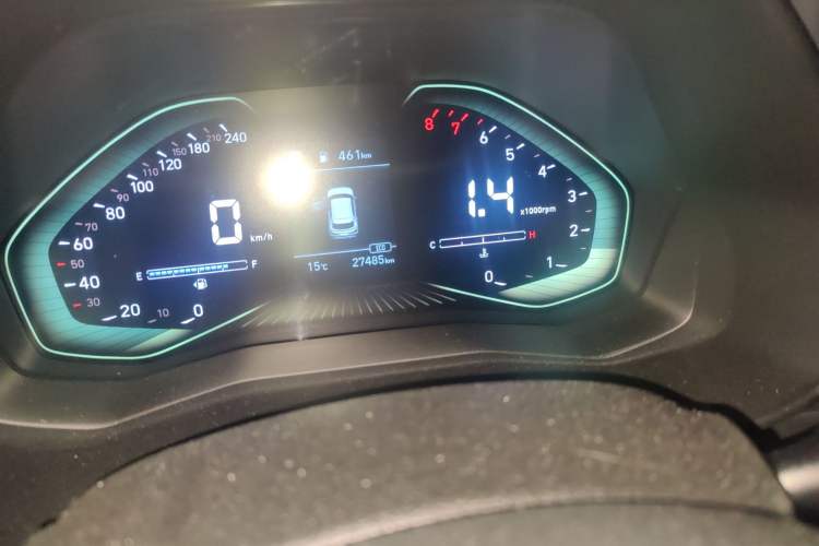 Used Hyundai ix25 2020 1.5L CVT GLS Smart Model Odometer Close Up