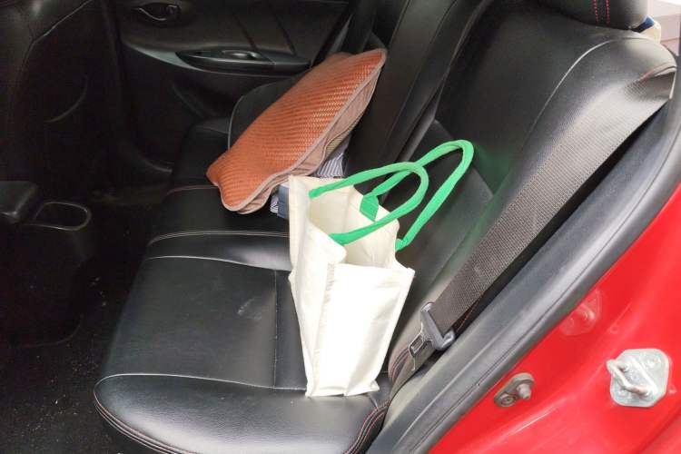 Used Toyota YARiS L Zhi Xuan 2016 Revised 1.5E CVT Charming Edition