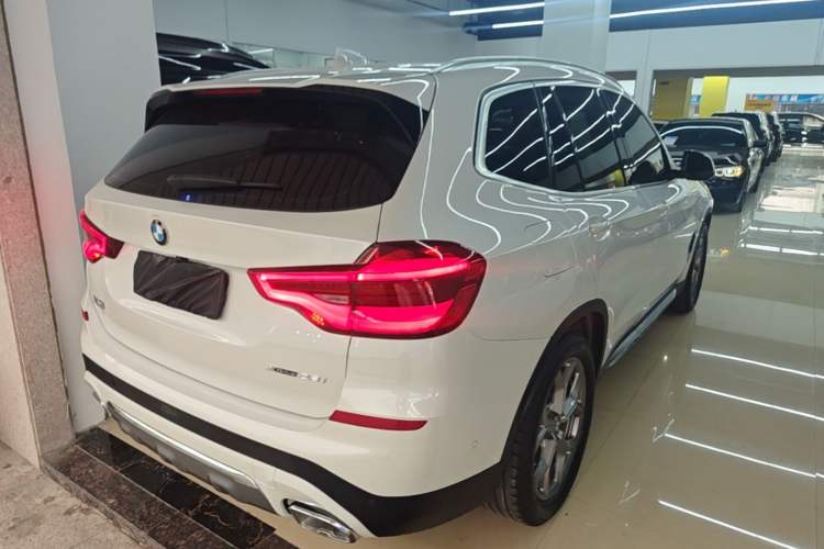 Used BMW X3 2020 xDrive28i Luxury Package Rear Right 45 Deg