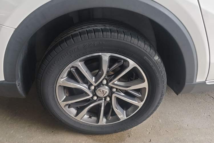 Used Baojun 730 2019 1.5T Manual Fashion Model 7 Seats China V