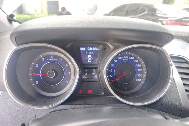 Used Hyundai Elantra (5th Generation / Langdong) 2015 1.6L Manual Leading Model Instrument Cluster