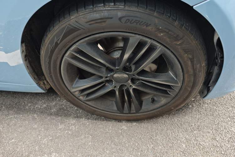 Used BMW 3 Series 2016 320Li Ambition Model Right Front Wheel Hub