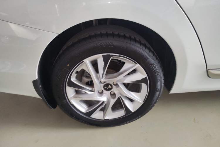 Used DS 5LS 2016 1.6T Style Edition THP160 Exterior 5