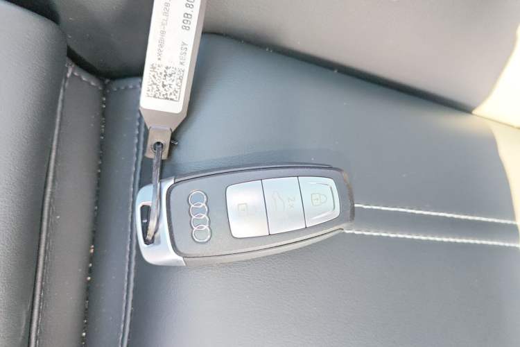 Used Audi Q4 e-tron 2023 40 e-tron Adventure Edition