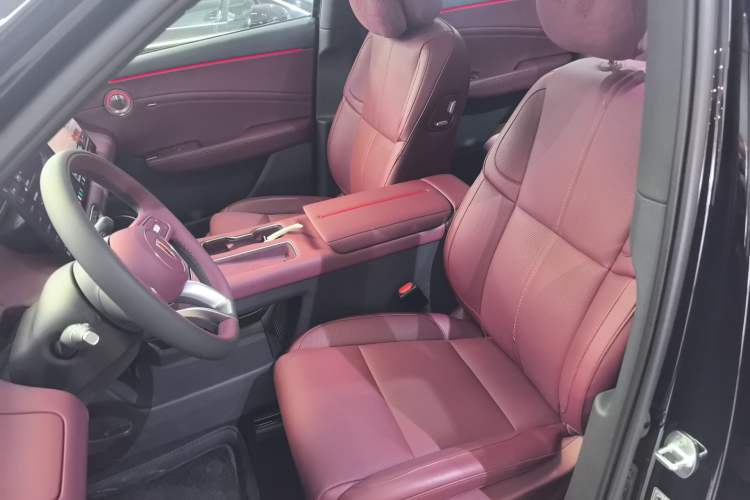 Used Hongqi HS6 PHEV 2026 240 Smart Hybrid Version Left Front Seat