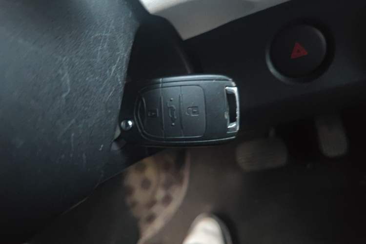 Used Wuling Hongguang MINIEV 2024 3rd Generation 215km Youth Edition Vehicle Key