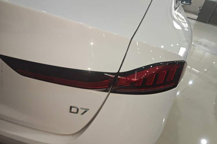Used Roewe D7 2025 DMH 125km World Champion Edition Right Rear Taillight