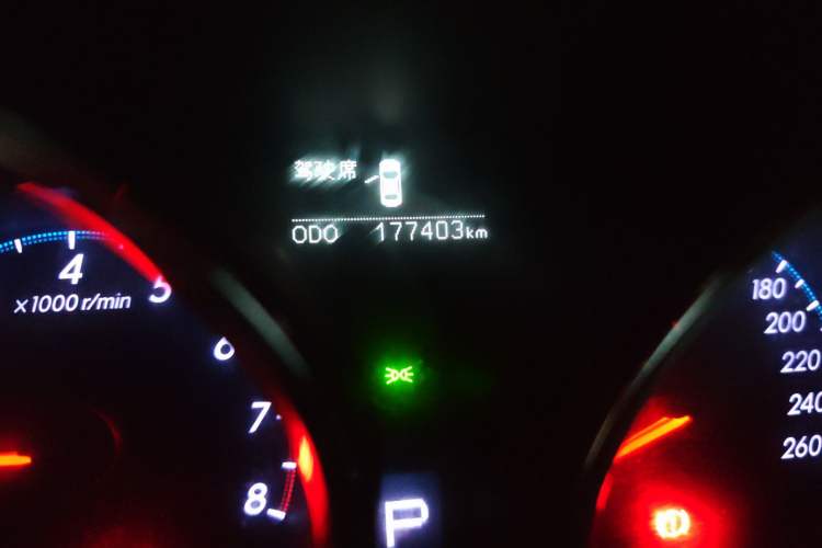 Used Toyota Reiz 2010 2.5S Fengdu Jinghua Edition Odometer Close Up