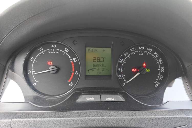 Used Skoda Rapid Spaceback 2014 1.6L Automatic Enjoyment Edition Instrument Cluster