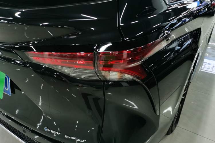 Used Toyota Granvia 2026 Model 2.5L Hybrid Prestige PLUS Four-Wheel Drive Edition
