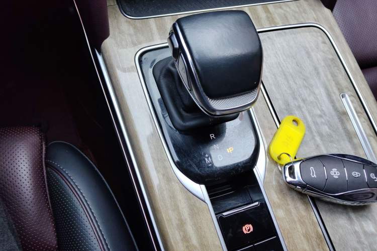 Used Hongqi HS7 2023 2.0T Automatic All-Wheel-Drive Flagship Edition Six Seats