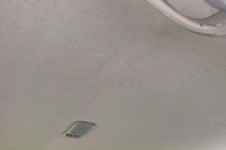 Used Wuling Rongguang V 2016 1.2L Standard Version
