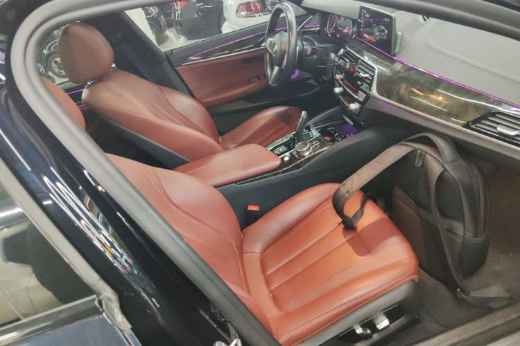 Used BMW 5 Series 2018 Restyled 530Li Leading Edition M Sport Package