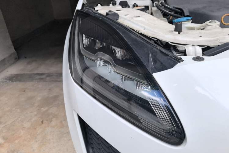 Used Jaguar E-PACE 2018 P200 S China VI Right Front Headlight