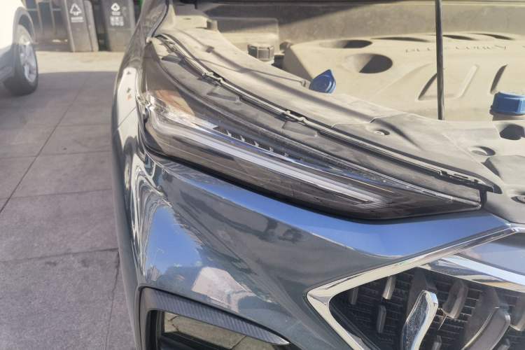 Used CHANGAN OSHAN X5 2023 Enjoy Edition 1.5T DCT Luxury Model Right Front Headlight