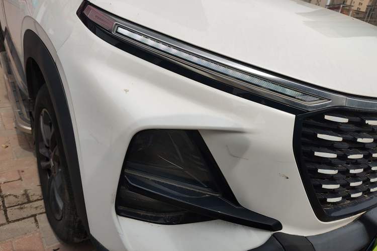 Used Baojun RS-3 2020 1.5L CVT Elite Version with 24-Hour Online Service Right Front Headlight