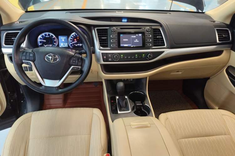 Used Toyota Highlander 2018 2.0T Two-Wheel Drive Elite Edition 5 Seats Emission Standard China V
