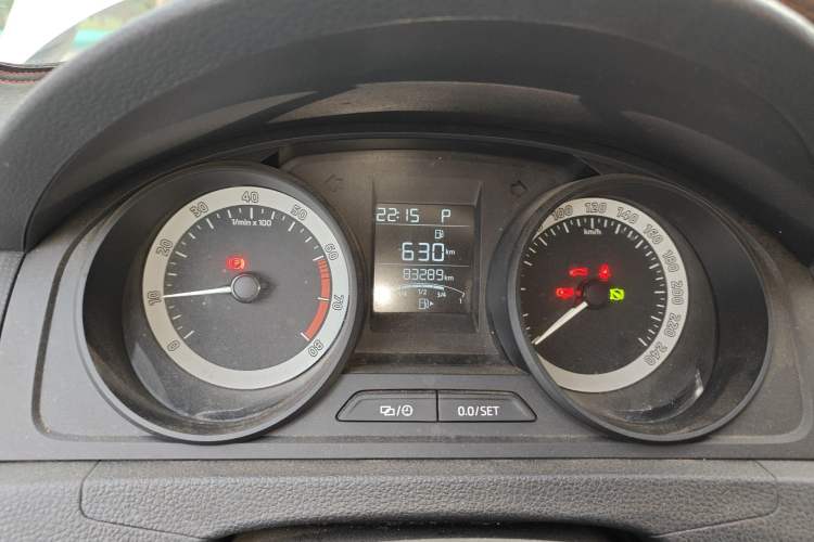 Used Skoda Rapid Spaceback 2019 Revised Version 1.5L Automatic Standard Edition China V Standard Instrument Cluster