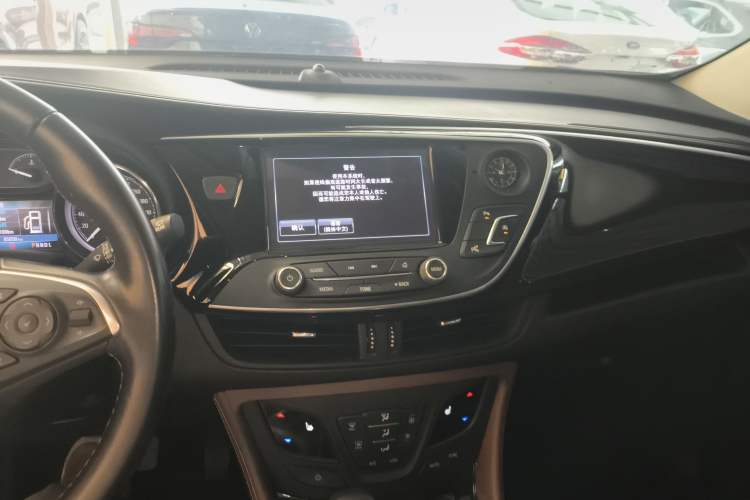 Used Buick Envision 2018 20T Two-Wheel Drive Luxury Model Audio And AC Panel