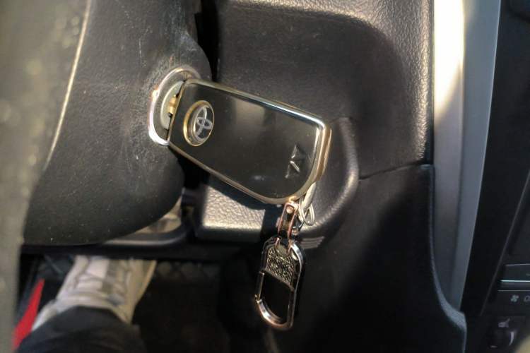 Used Toyota Camry 2016 2.0G 10th Anniversary Leading Edition