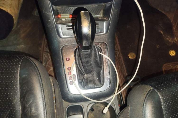 Used Volkswagen Tiguan 2015 1.8TSI Automatic Two-Wheel Drive Trend Edition Gear Lever