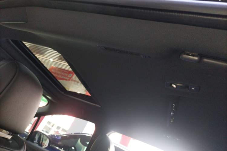 Used Toyota Sienna 2024 2.5L Hybrid Four-Wheel Drive Prestige Edition