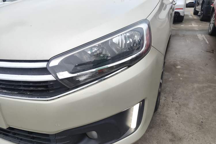 Used Citroen C4 Sega 2016 1.6L Automatic Luxury Model Left Front Headlight