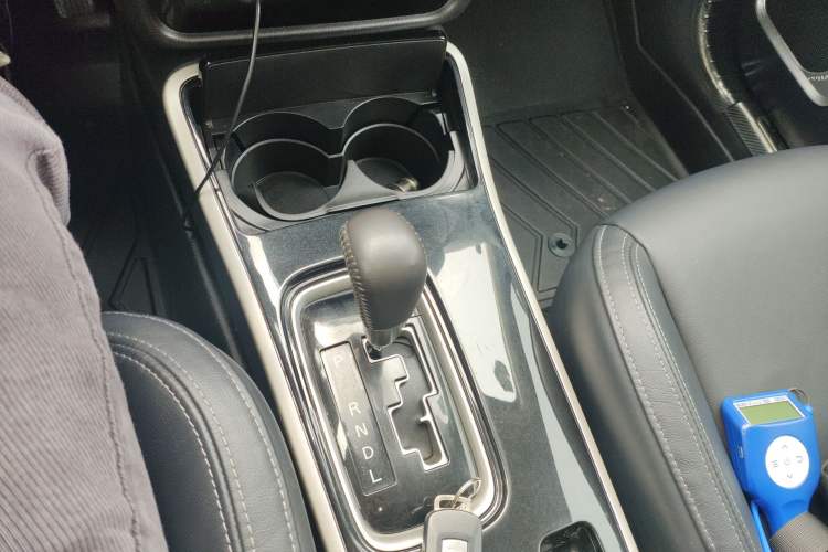 Used Mitsubishi Outlander 2019 2.4L 4x4 Zhi Xiang Edition 7 Seats China VI Standard Gear Lever