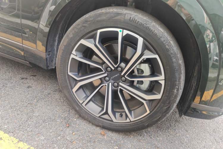 Used Lynk & Co 09 EM-P 2024 2.0TD EM-P Four-Wheel Drive PRO Seven-Seater Right Front Wheel Hub