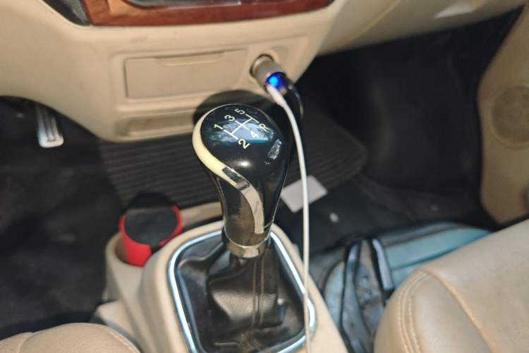 Used CHANGAN KAICHENG Ruixing M80 2014 1.5L CNG Standard Model 4G15S Gear Lever