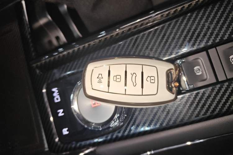 Used Haval H6 2024 1.5T Two-Wheel-Drive Classic Edition
