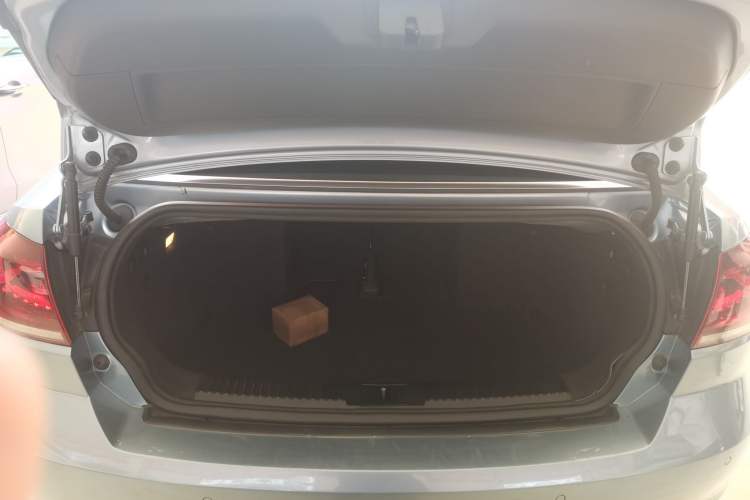 Used Volkswagen Golf 2012 1.4TSI Luxury Convertible Edition Trunk