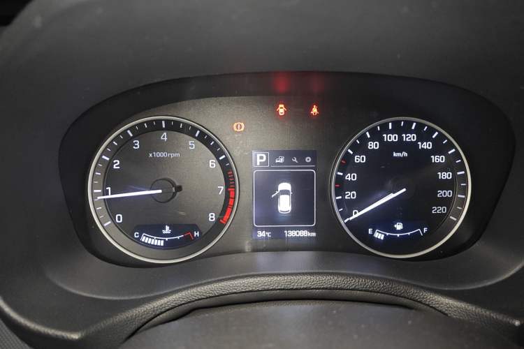 Used Hyundai ix25 2015 2.0L Automatic 4x4 Deluxe DLX