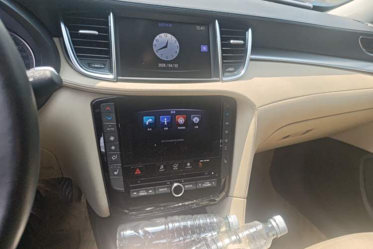 Used Infiniti QX50 2018 2.0T Two-Wheel Drive Fashion Edition Audio And AC Panel