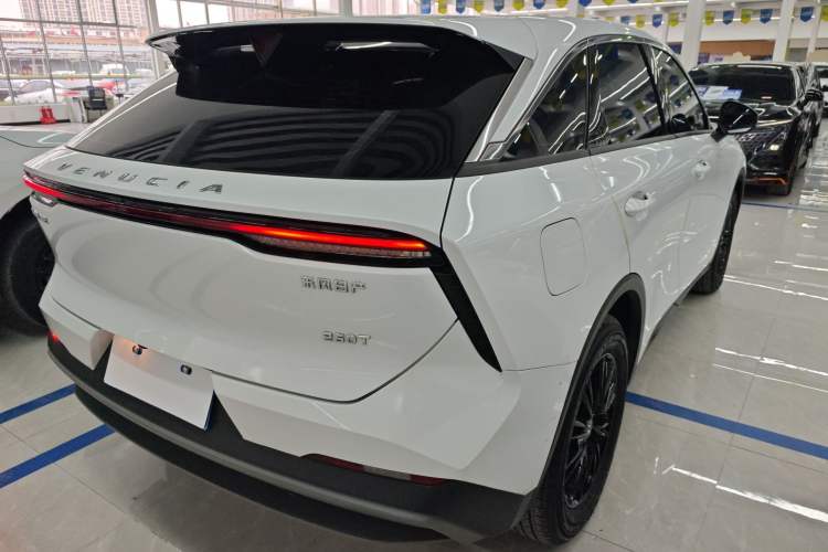 Used Venucia V 2021 260T Idol Edition
